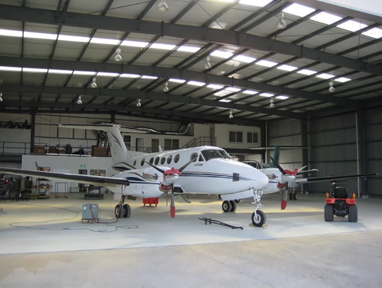 hangar -12.jpg